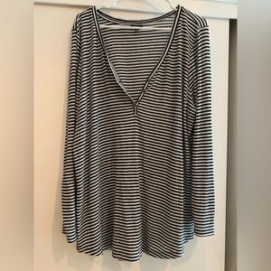 Torrid Striped Waffle knit top Black and White 3X
